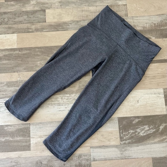 LULULEMON Train Times Crop Leggings Size 6 EB - Picture 14 of 14